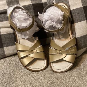 Gold Saltwater Sandals WN Sz 7